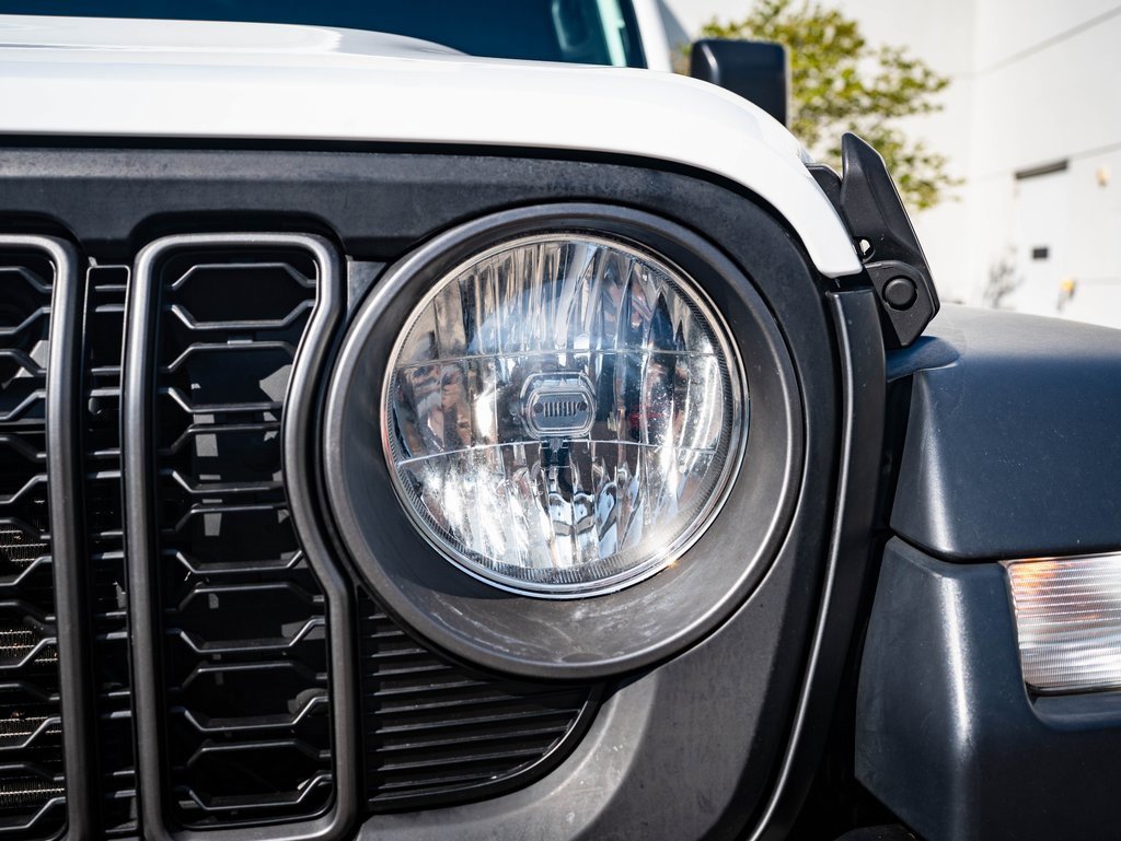 2020 Jeep Gladiator Sport S photo 15