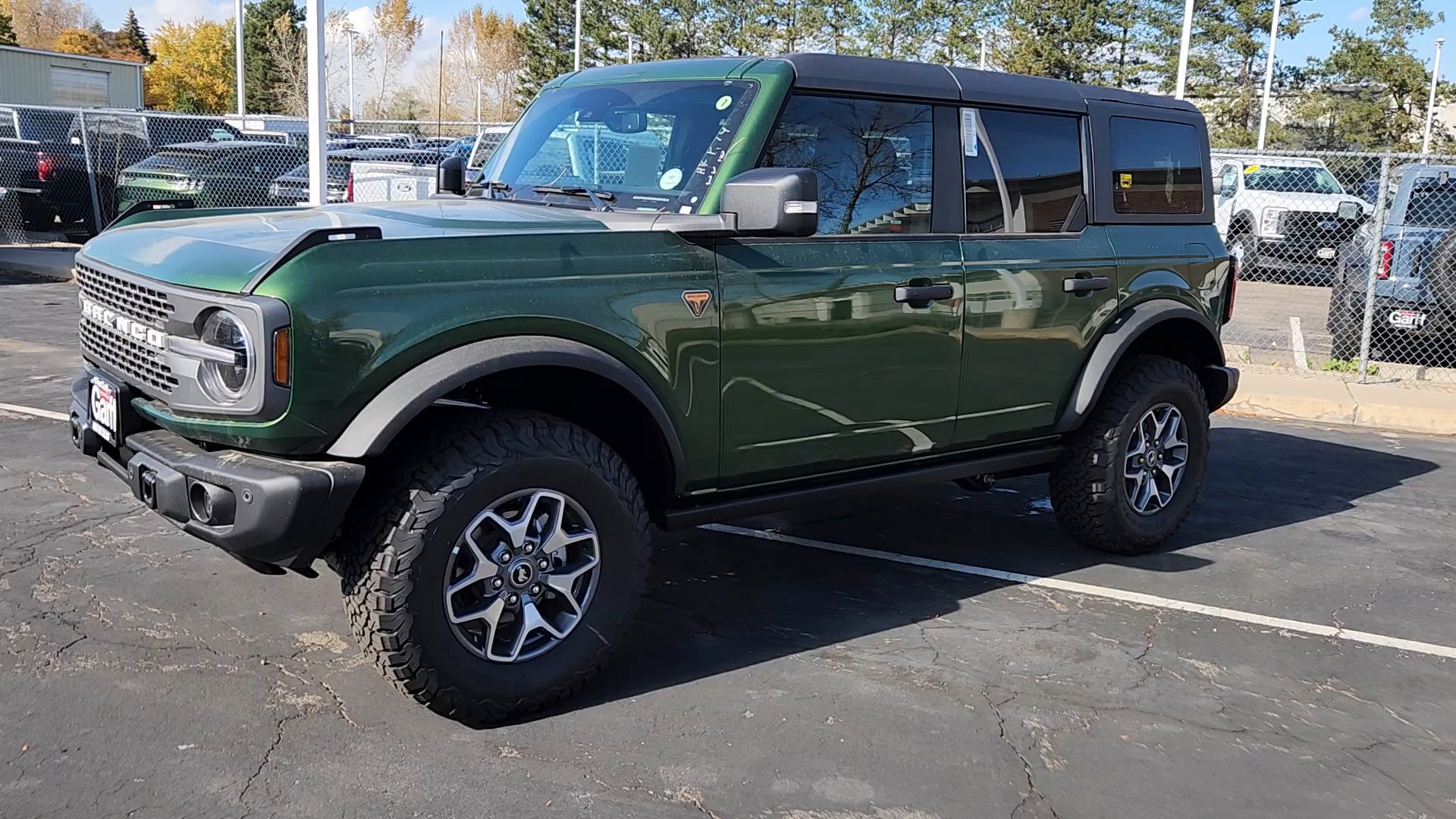 2025 Ford Bronco Badlands photo 2