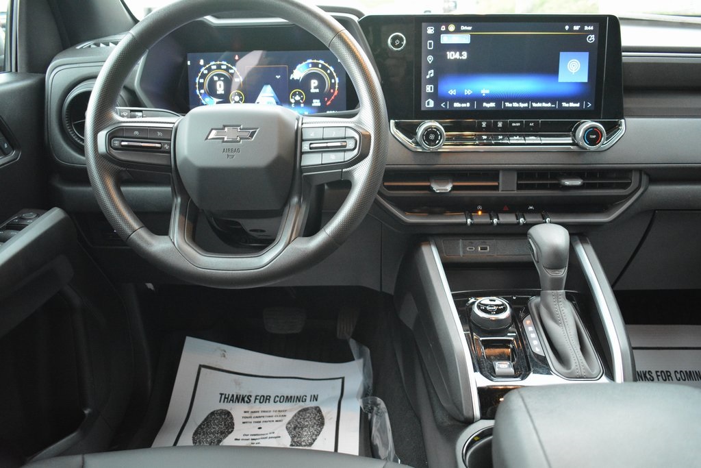 2024 Chevrolet Colorado Trail Boss photo 3