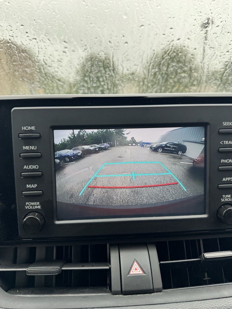 2019 Toyota RAV4 LE photo 6