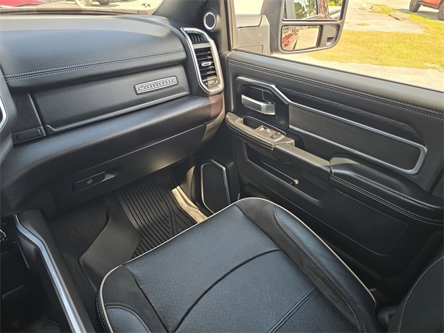 2024 Ram 3500 Laramie photo 11