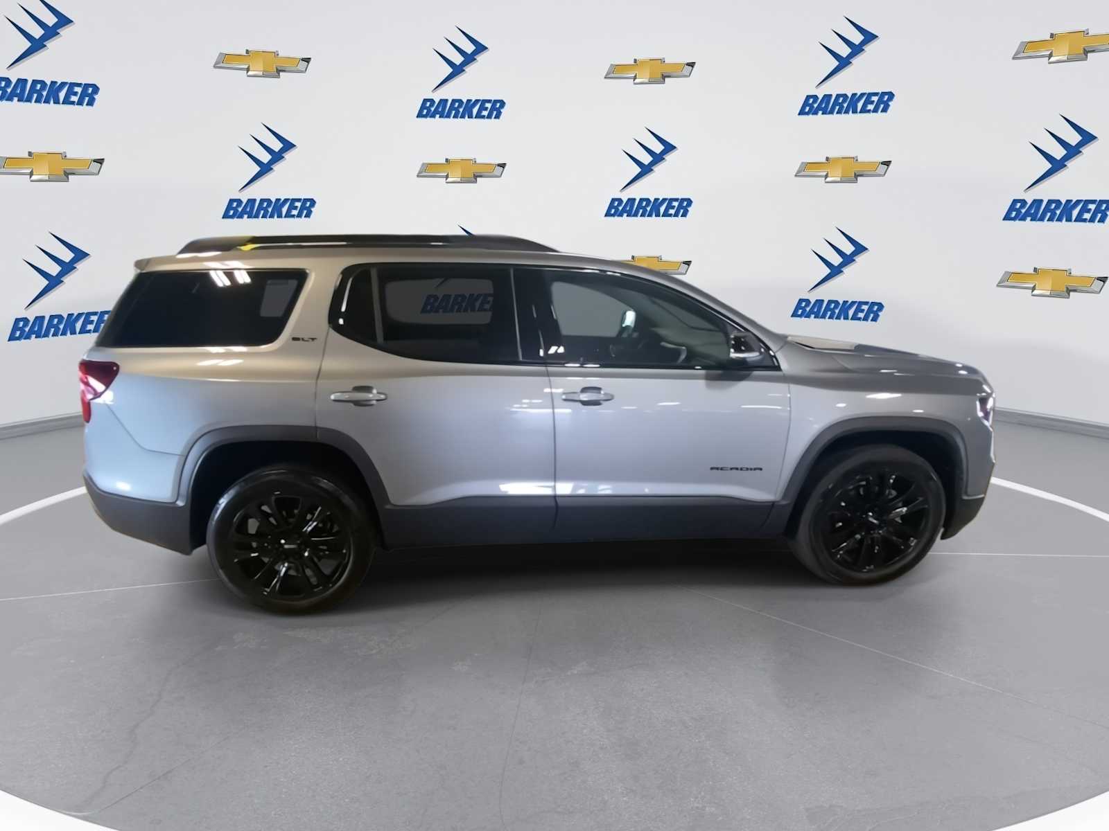2023 Gmc Acadia SLT photo 9
