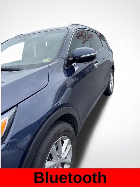 2017 Kia Sorento LX photo 3