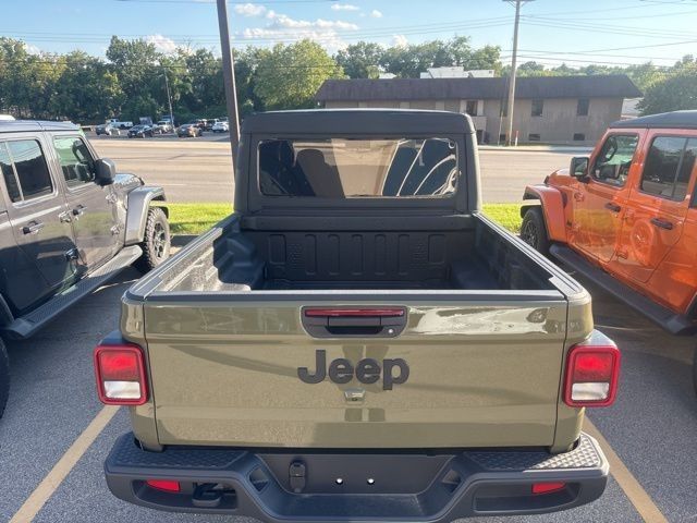 2025 Jeep Gladiator Sport S photo 10