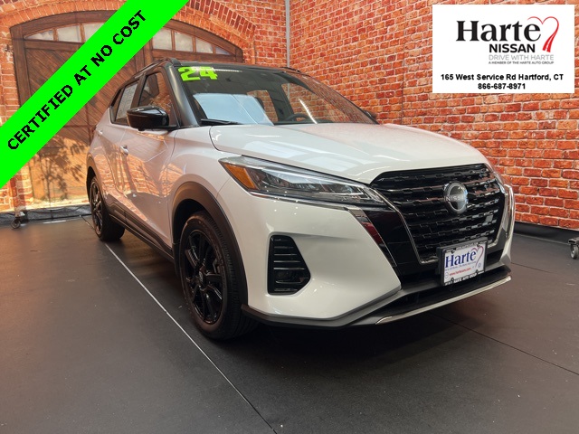 2024 Nissan Kicks SR's photo