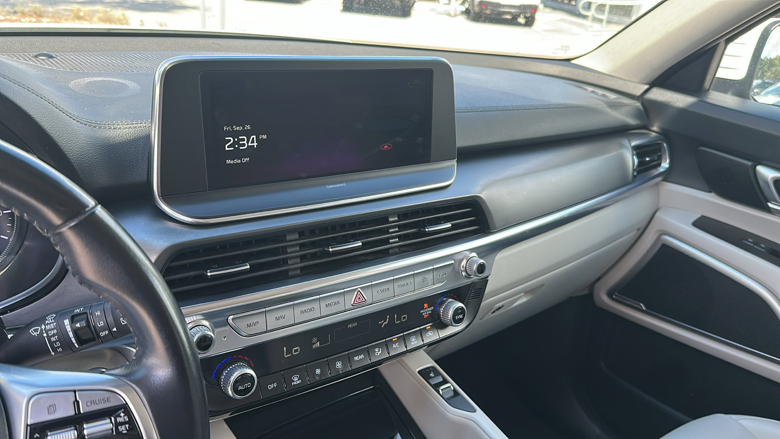 2022 Kia Telluride S photo 9