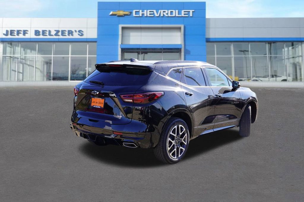 2025 Chevrolet Blazer RS photo 3