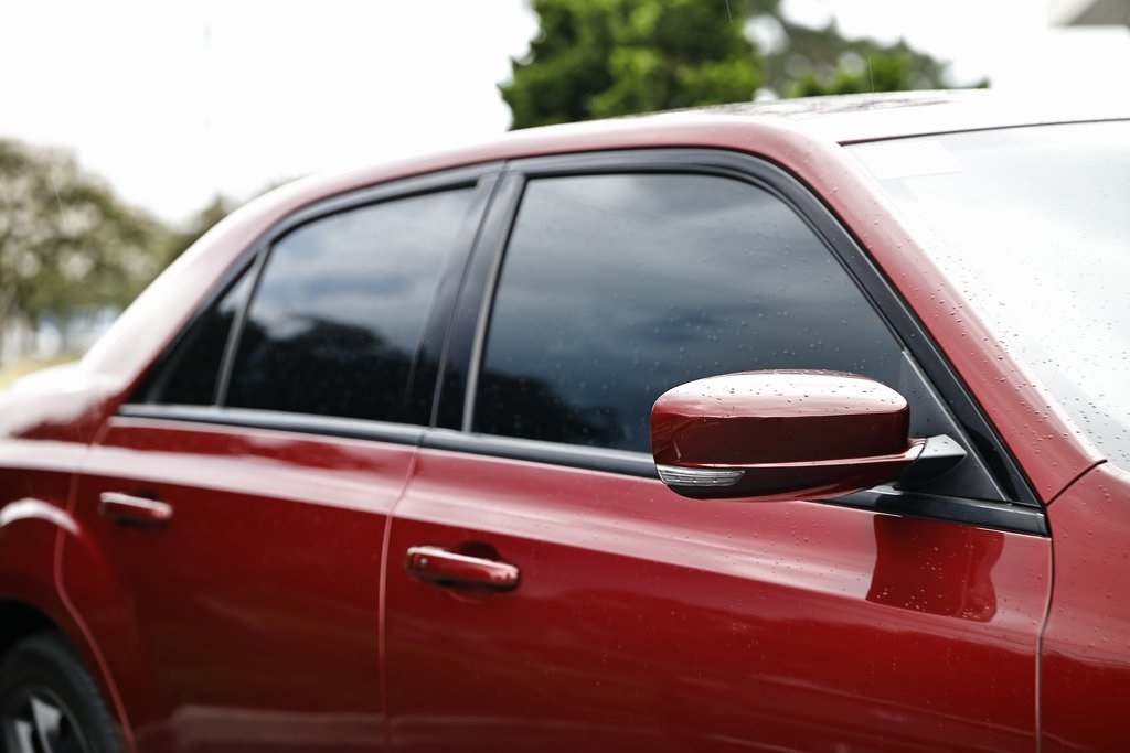 2023 Chrysler 300 S photo 5
