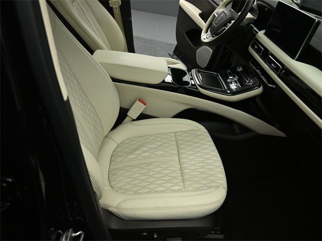 2022 LINCOLN NAUTILUS - Image 28