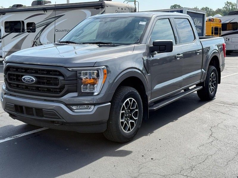 2022 Ford F-150 XLT photo 7