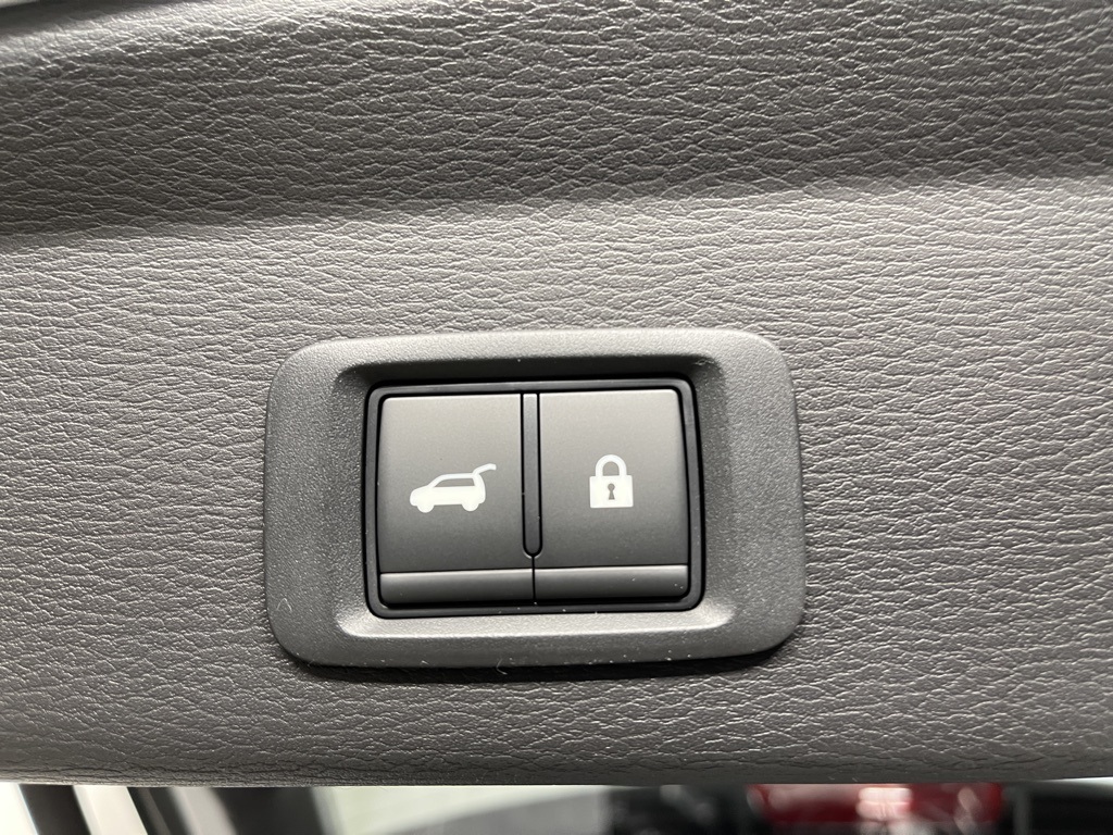 2025 Mitsubishi Outlander SE photo 29