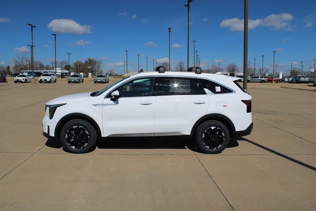 2025 Kia Sorento S photo 3