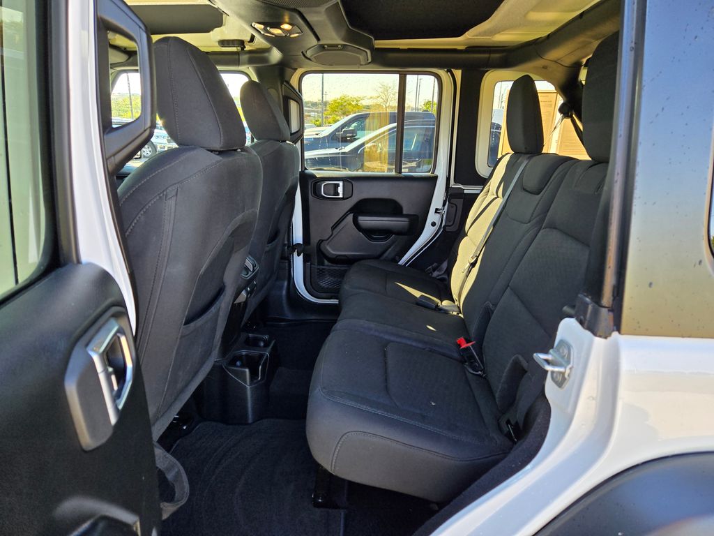 2020 Jeep Wrangler Unlimited Sport Altitude photo 25