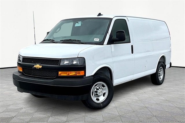 2025 Chevrolet Express Cargo 2500 Work photo 3