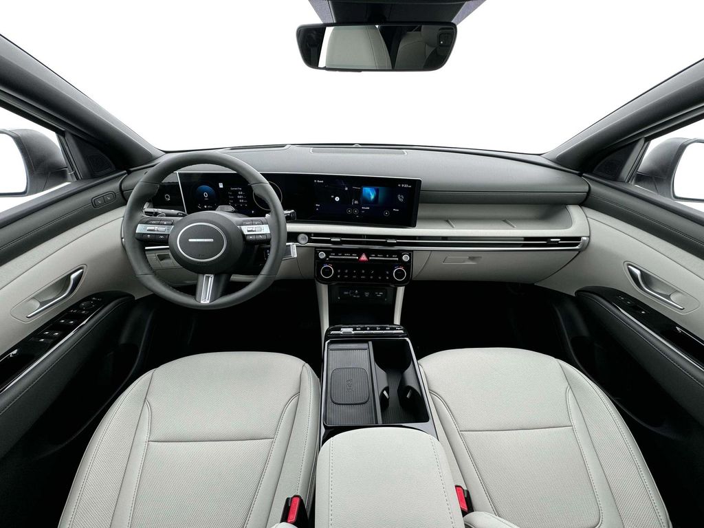 2025 Hyundai Tucson Limited photo 13