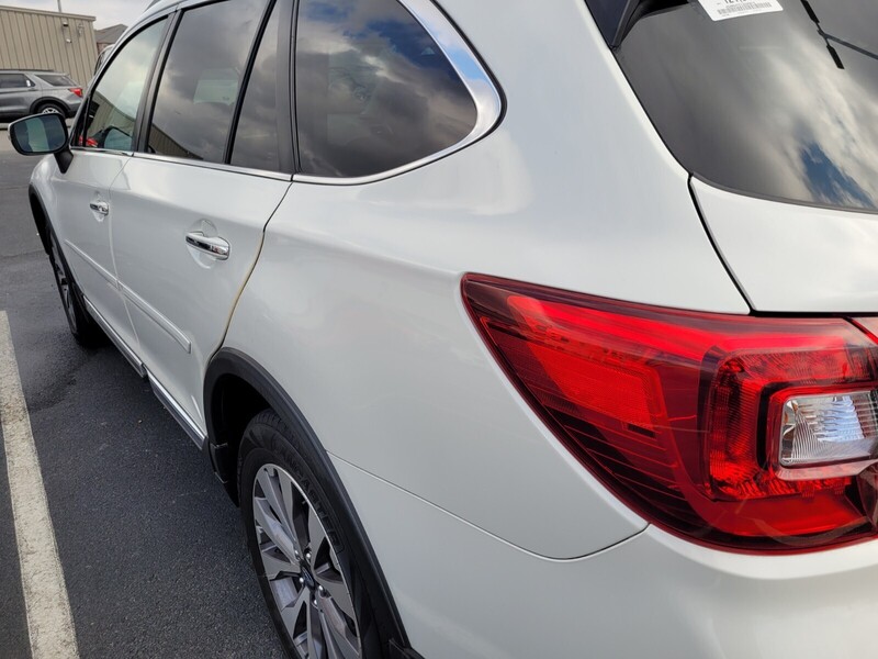 2018 Subaru Outback 2.5i Touring photo 4