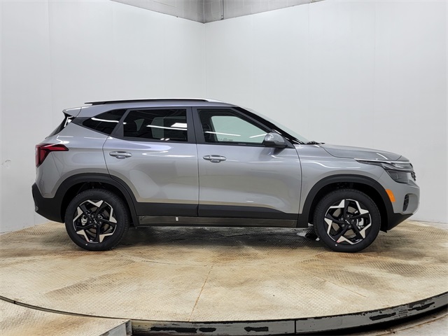 2026 Kia Seltos S photo 3