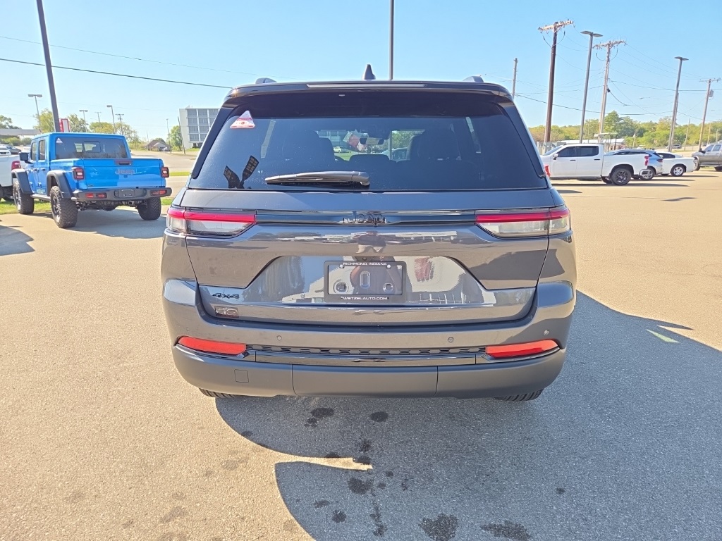 2025 Jeep Grand Cherokee Altitude X photo 4