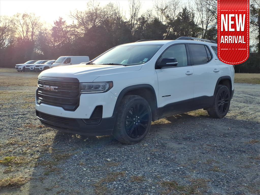 2022 GMC Acadia SLE's photo