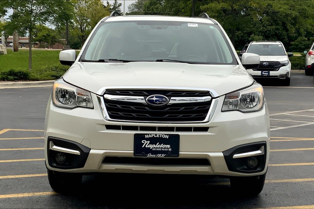 2017 Subaru Forester 2.5i Premium photo 2