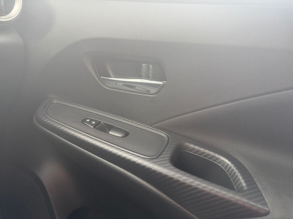 2021 Nissan Versa 1.6 SV photo 13
