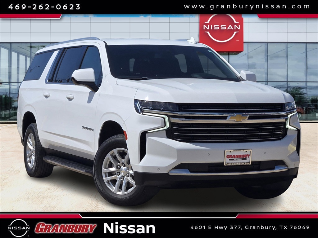 2023 Chevrolet Suburban LT's photo