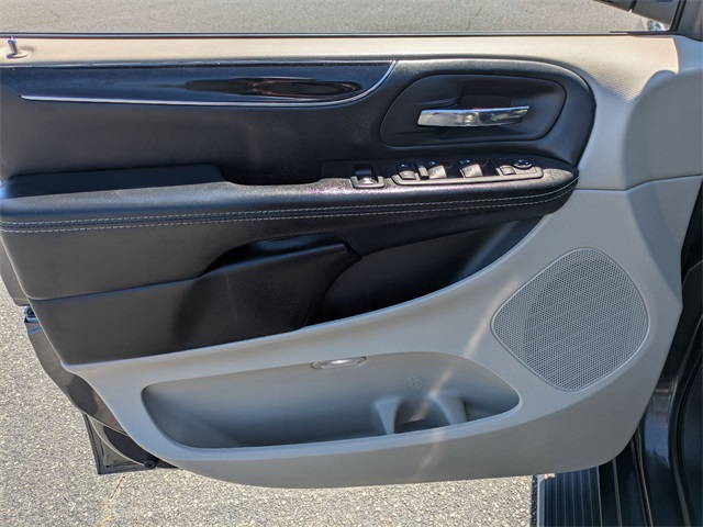 2019 Dodge Grand Caravan SXT photo 11