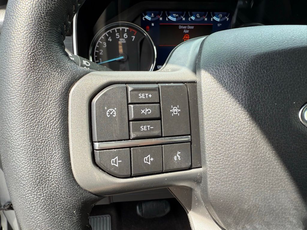 2022 Ford F-150 XLT photo 17