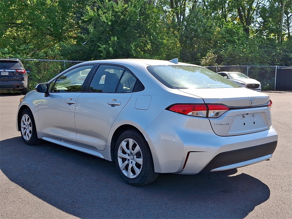 2020 Toyota Corolla LE photo 5