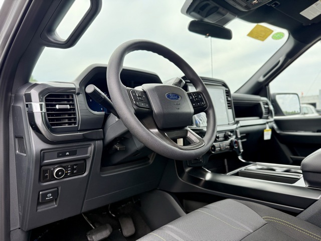 2025 Ford F-150 STX photo 14