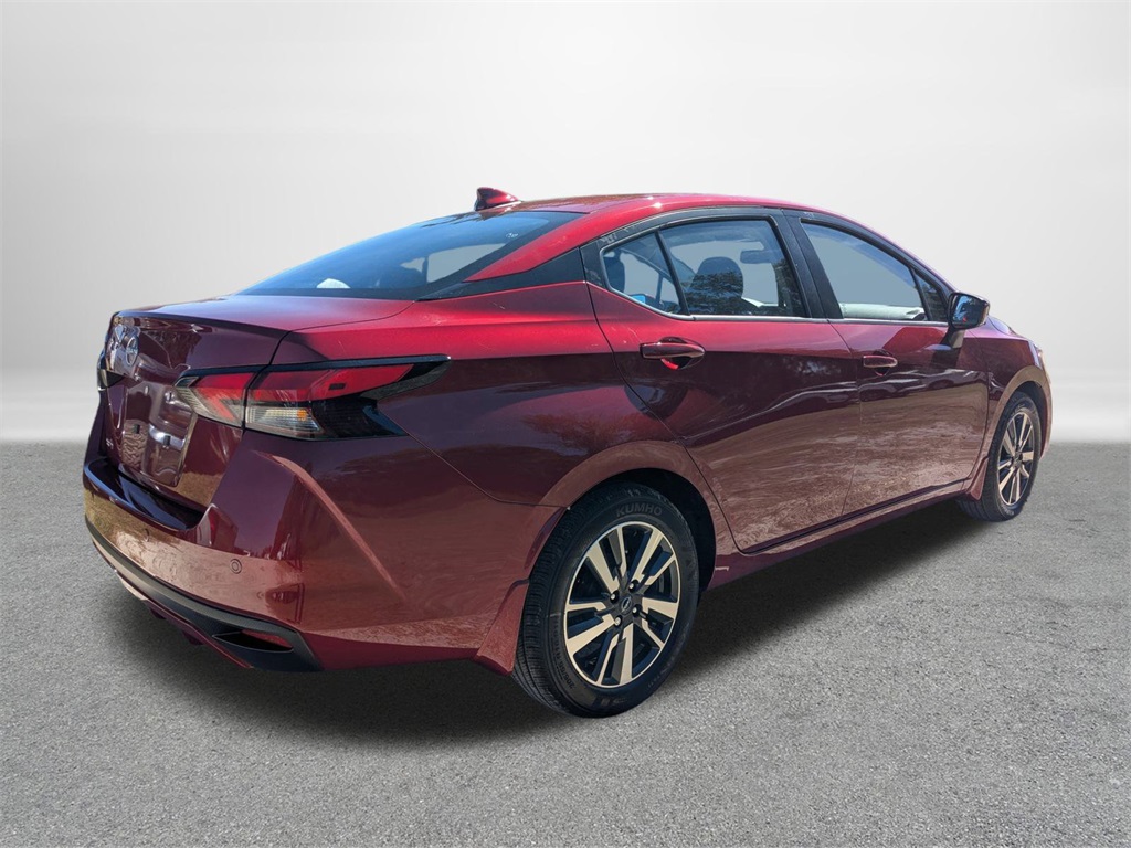 2025 Nissan Versa 1.6 SV photo 3