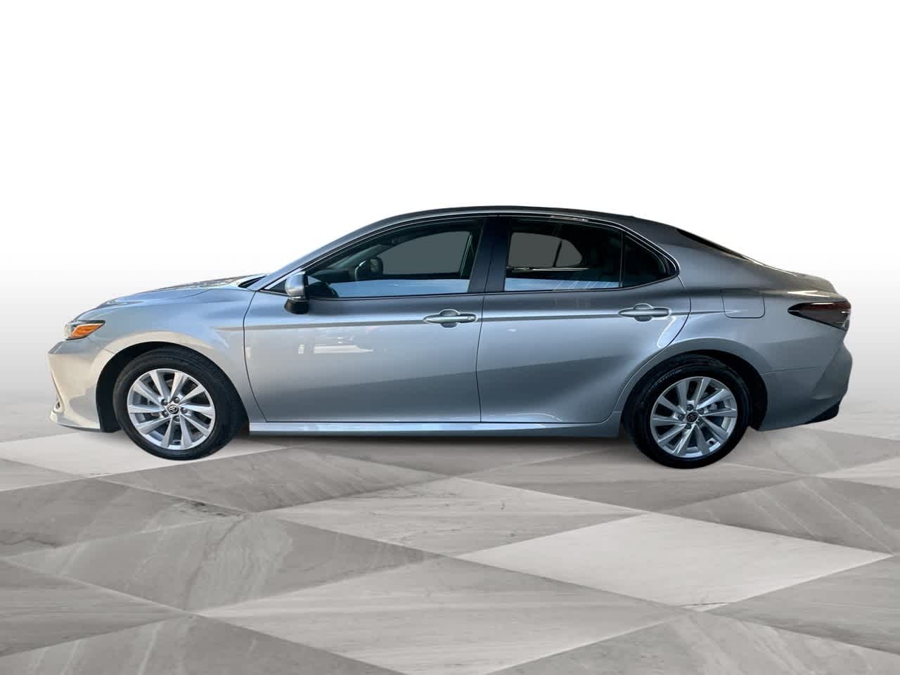 2024 Toyota Camry LE photo 4