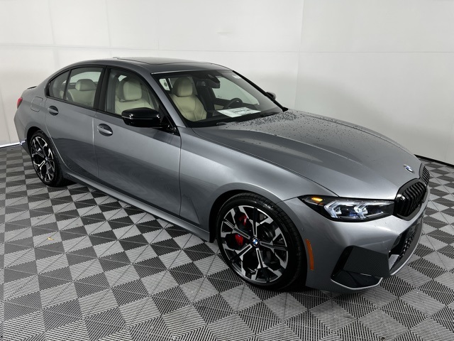 2026 BMW 3 Series 330i's photo