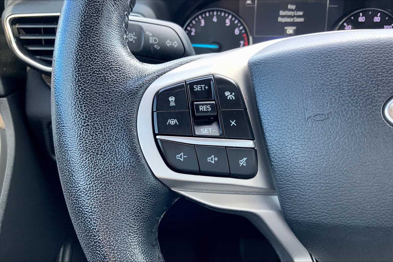 2021 Ford Explorer Limited photo 23