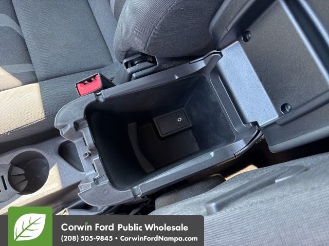 2014 Ford Transit Connect XLT photo 23