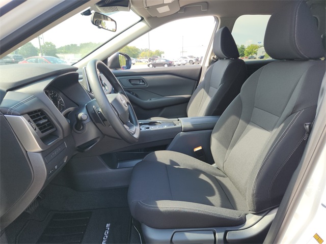 2026 Nissan Rogue S photo 3