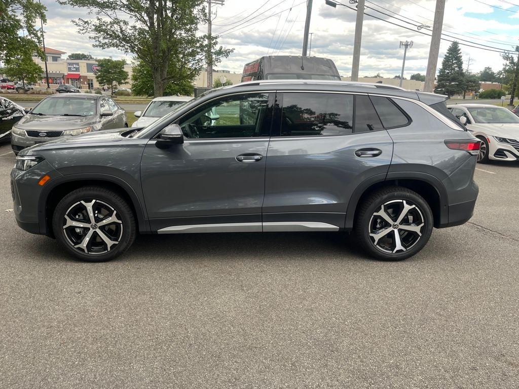 2025 Volkswagen Tiguan SE photo 4