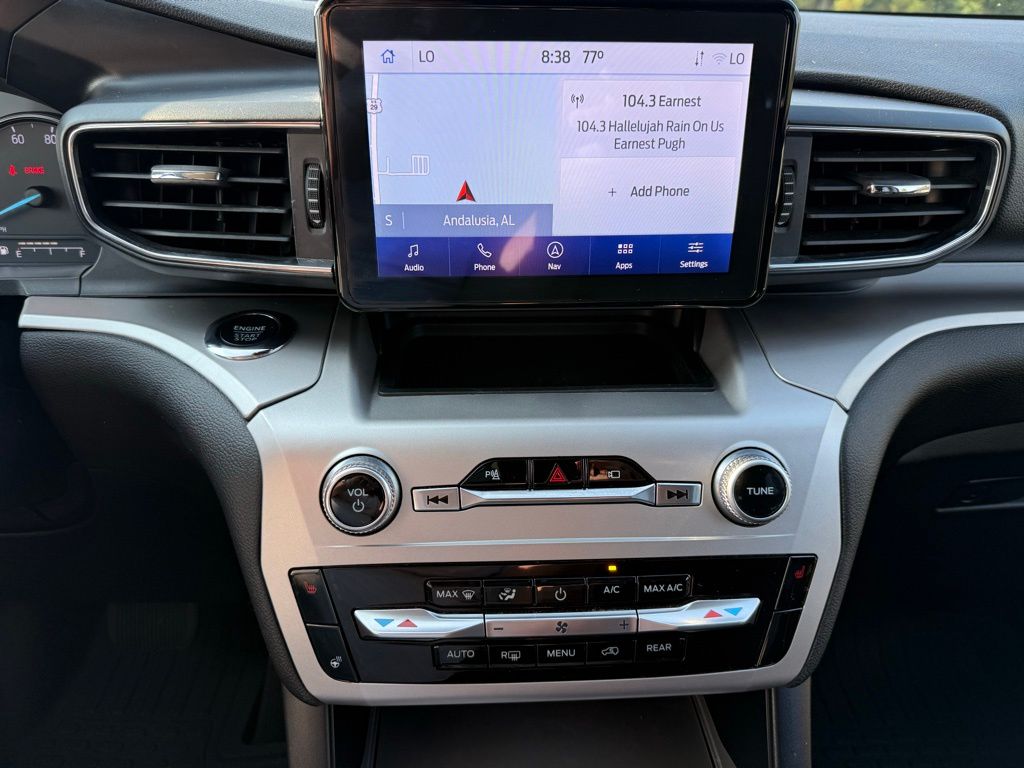 2022 Ford Explorer XLT photo 16