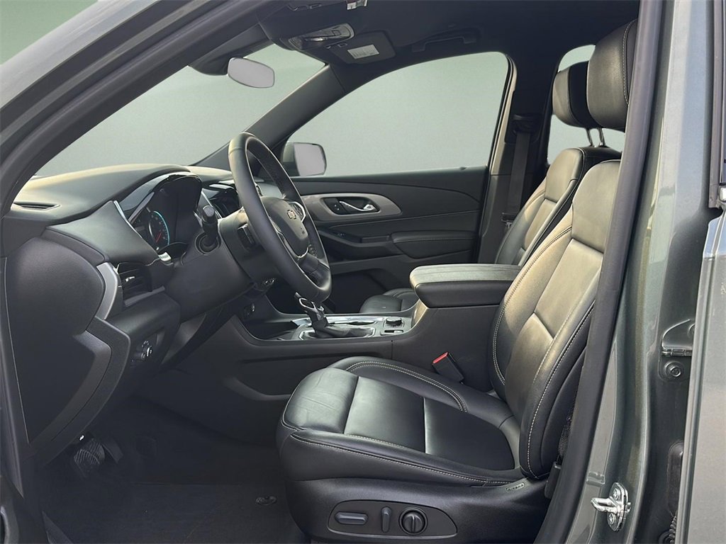 2023 Chevrolet Traverse Leather photo 3