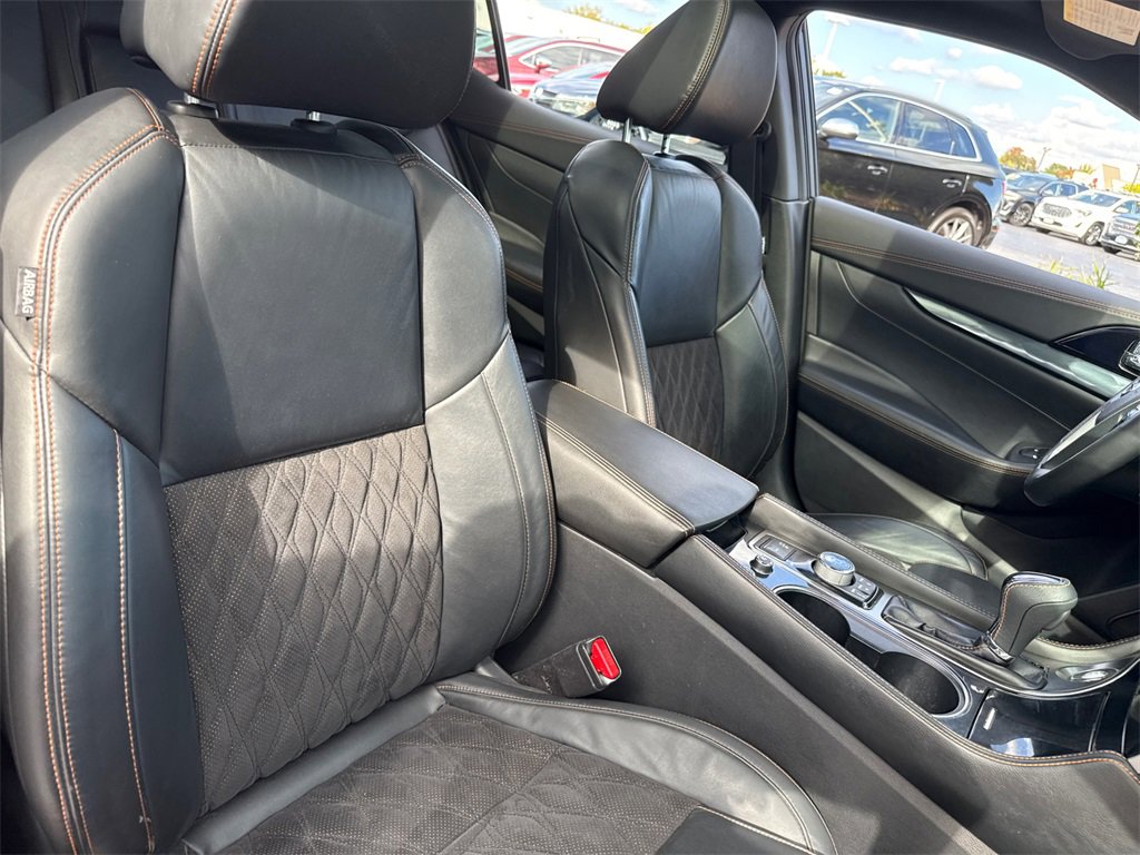 2020 Nissan Maxima SR photo 36