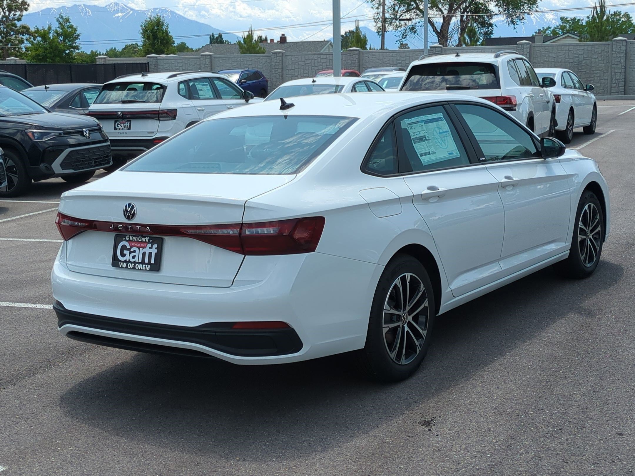 2025 Volkswagen Jetta Sport photo 3