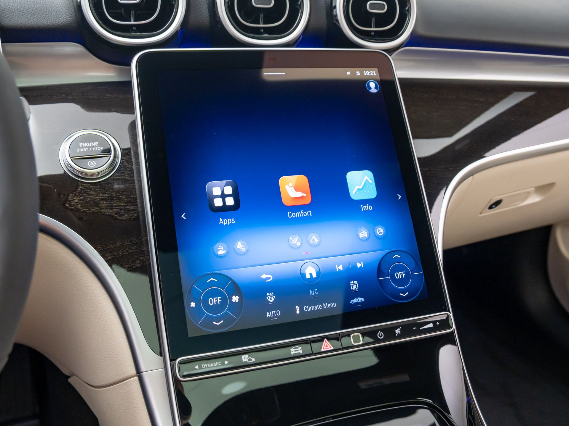 2025 Mercedes Benz C 300 4MATIC photo 18