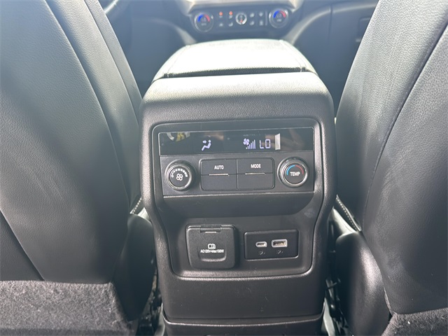 2023 Gmc Acadia SLT photo 18
