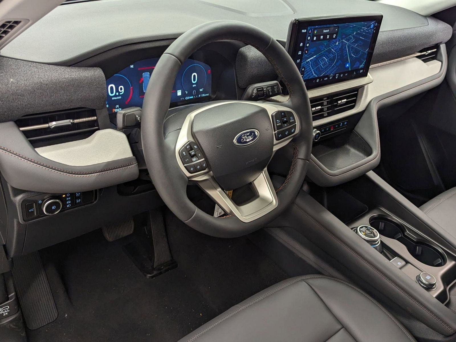 2026 Ford Explorer photo 3