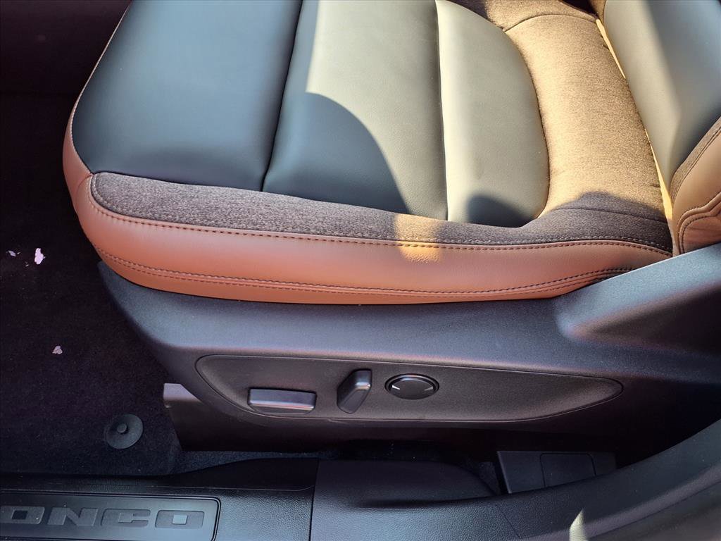 2025 Ford Bronco Sport Outer Banks photo 13