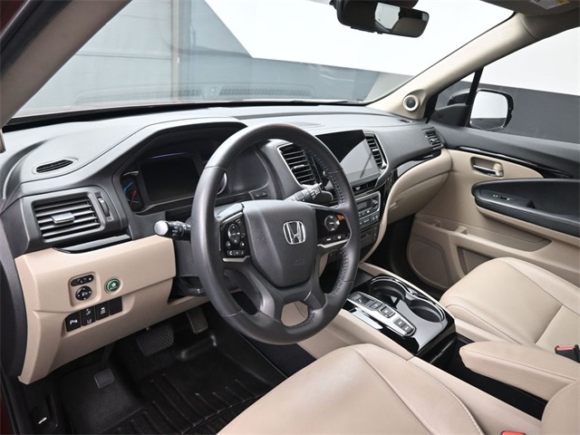 2019 Honda Pilot Touring photo 18