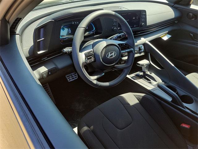 2025 Hyundai Elantra SEL Sport photo 6