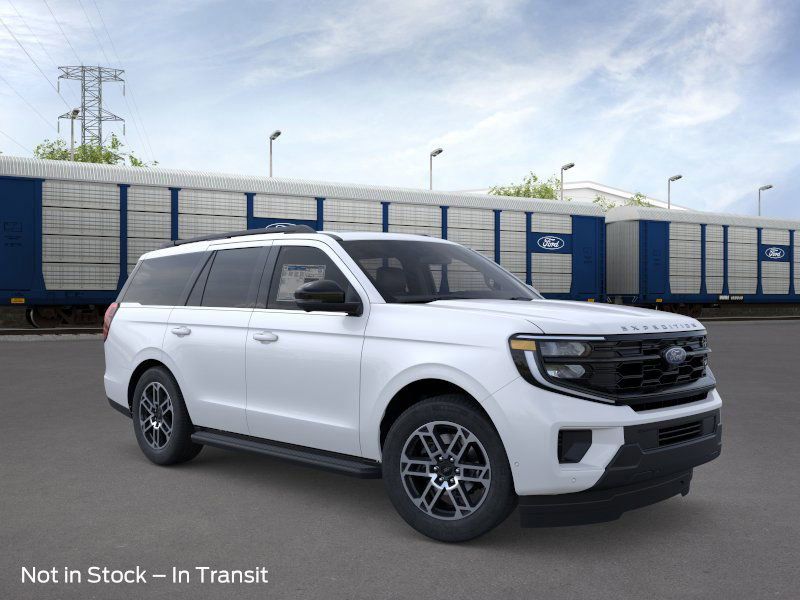 2025 Ford Expedition photo 8