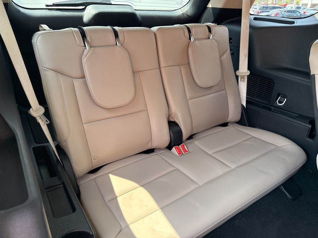 2023 Ford Explorer XLT photo 23