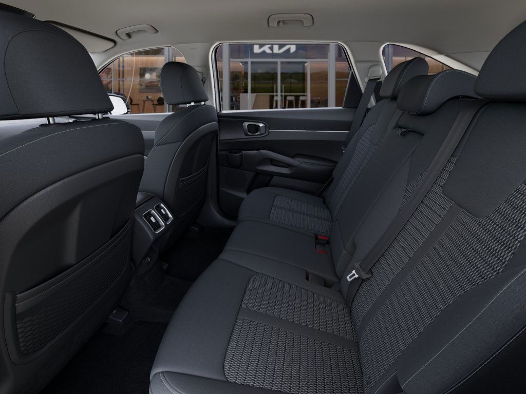 2025 Kia Sorento LX photo 17